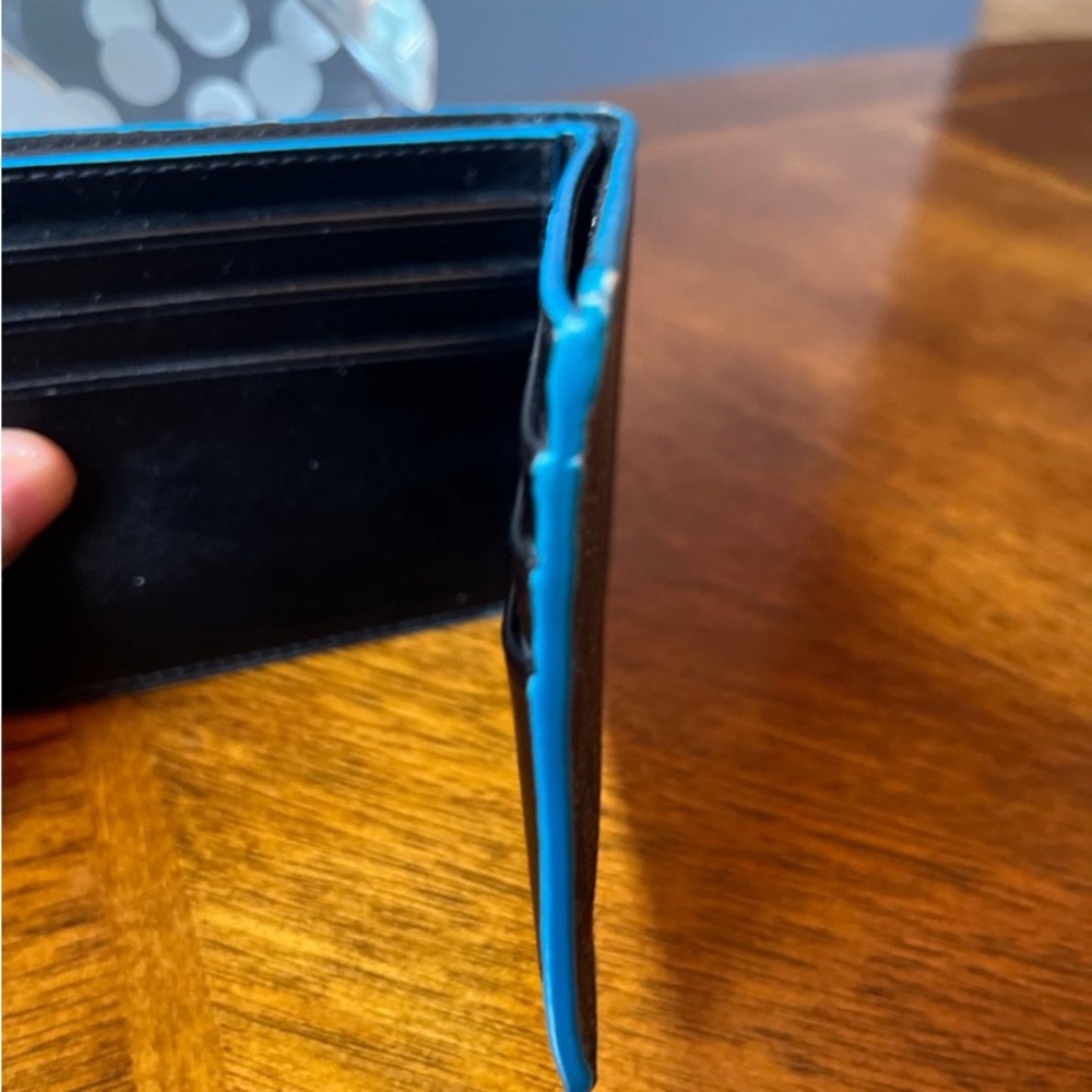 Michael Kors Black Men’s Wallet with Blue Trim (GUC) - Picture 5 of 12